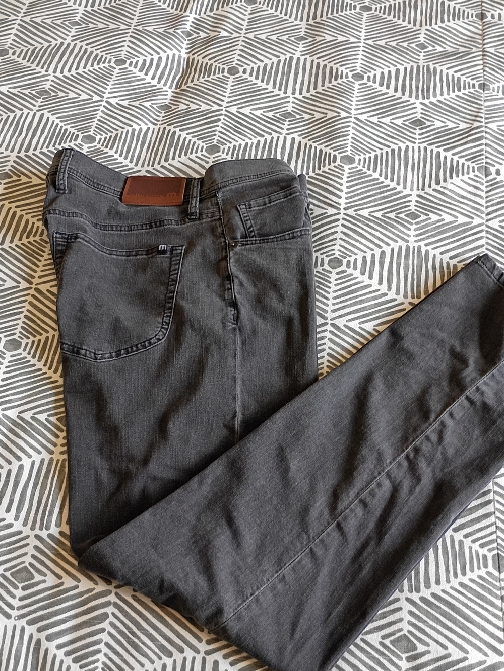 Travis Mathew Men's Charcoal Grey Washed Jeans Straig Leg 32x30 - Picture 12 of 13